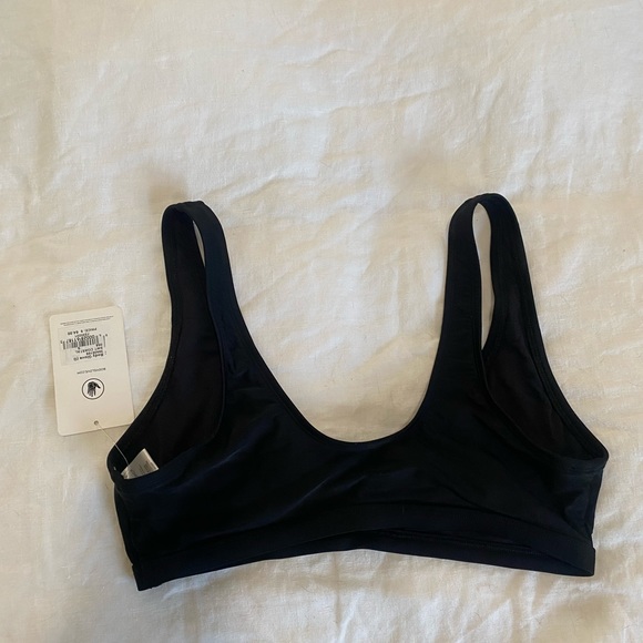 NWT Body Glove Black Swim Top - Picture 3 of 4